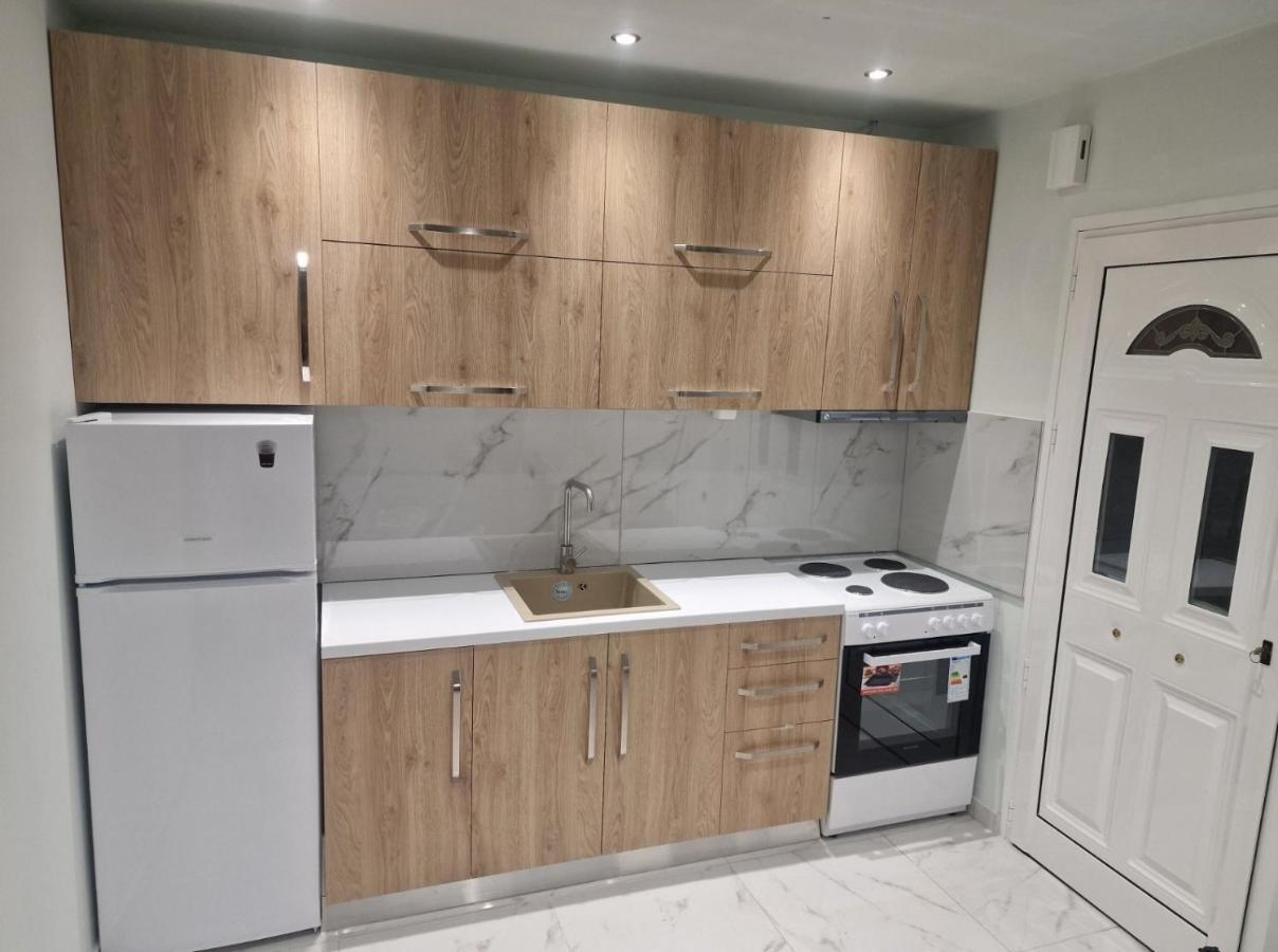 Axas Apartments Michaniona المظهر الخارجي الصورة